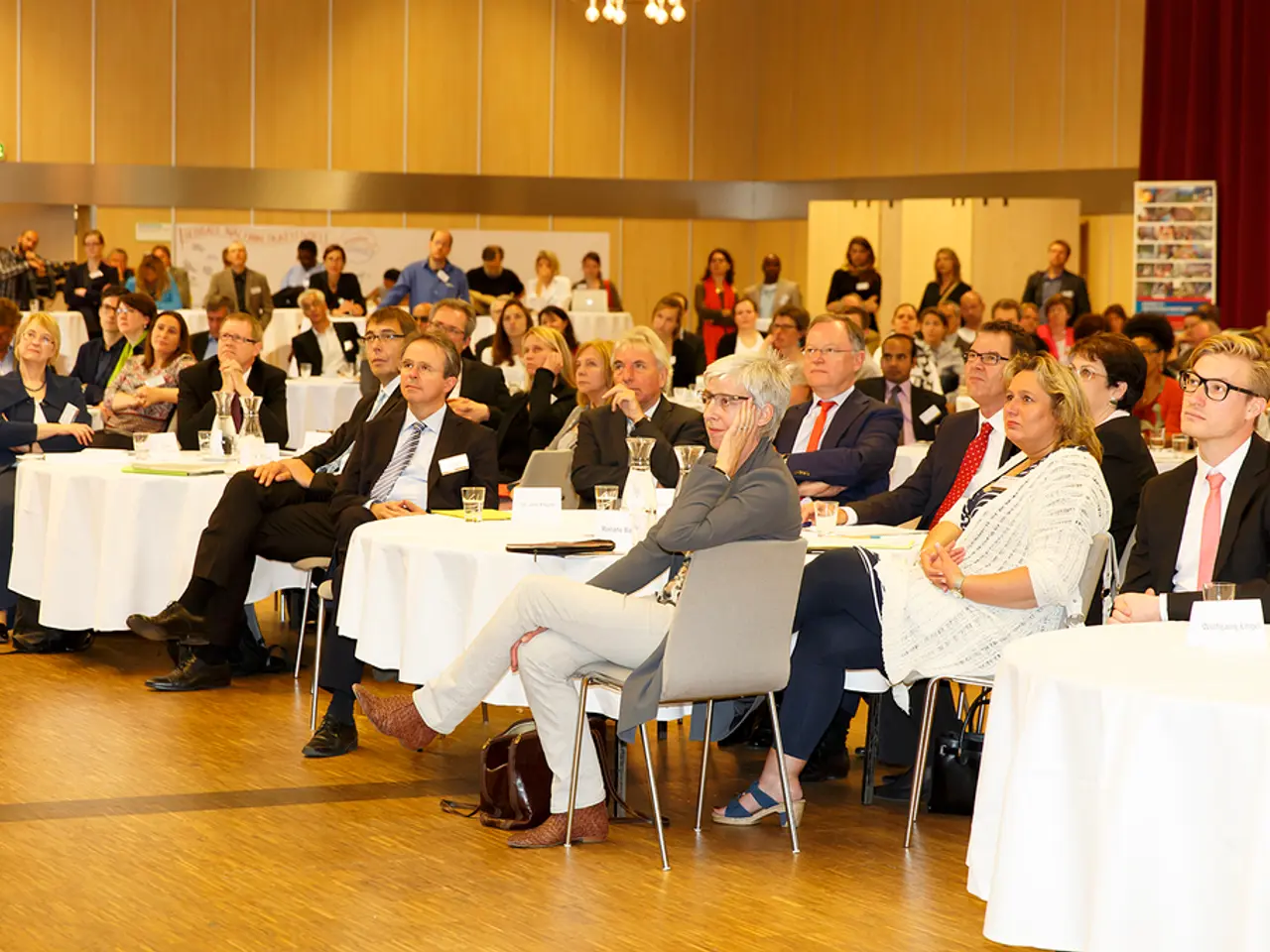 Strategies for Reinforcing and Enhancing Comprehension in English Listening through Repetition and...