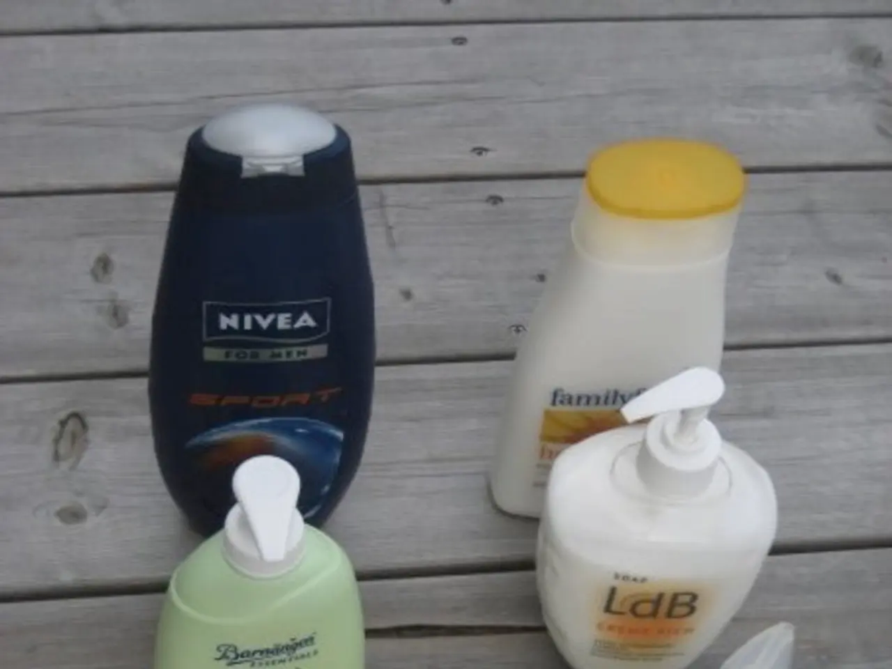 Highly Praised Recommendations by Critics: A Comprehensive List of 39 Items