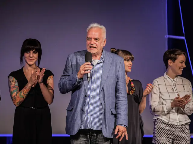 Enhancing Public Oratory: 6 Time-Tested Strategies