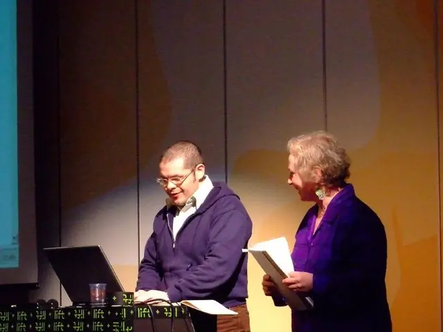 AI and Human Synergy: Pivotal for Tomorrow's Employment Landscape