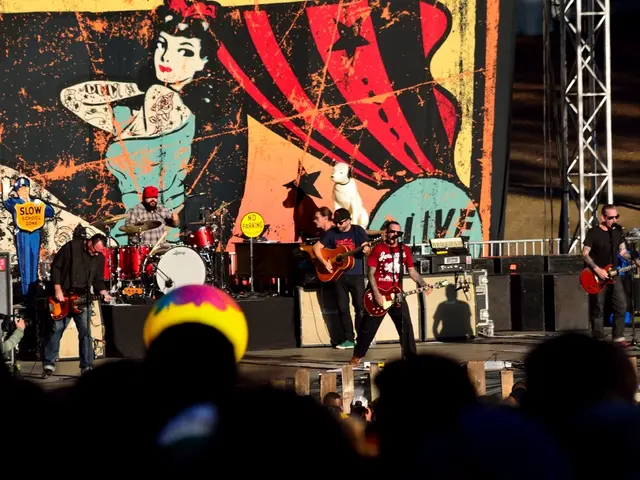 Producers reveal techniques to escape the repetition of short musical loops and develop...