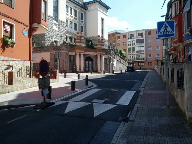 Plans for Signa's projects at Hermannplatz and Ku'damm have been halted by the Senate